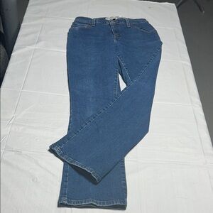Levi's Women's Straight Leg Jeans in‎ Blue 28x30